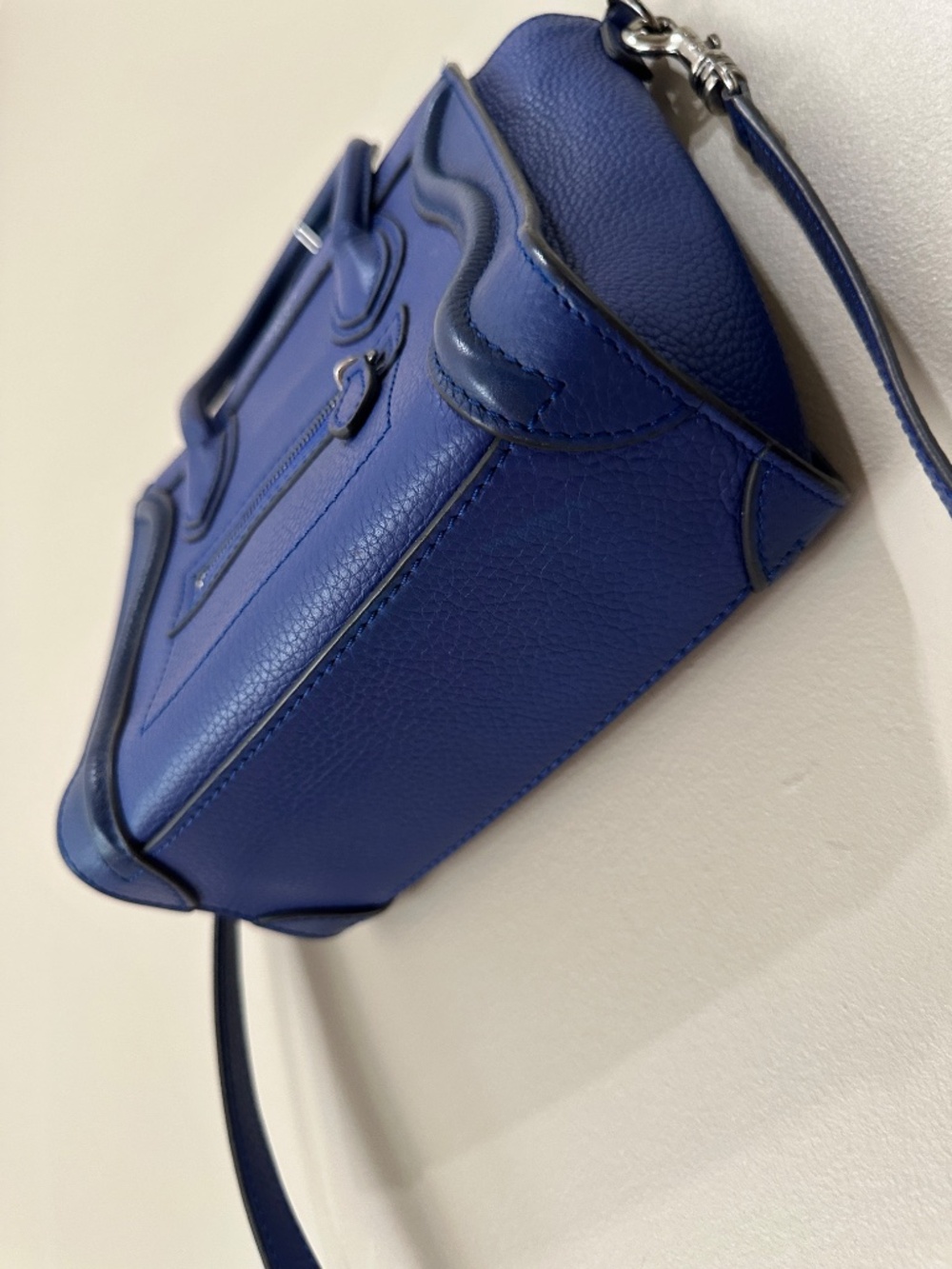 CELINE nano luggage crossbody in a limited edition blue - Picture 6 of 16